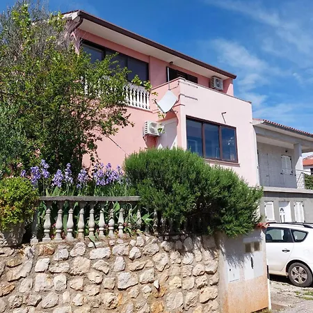 Apartment In Labin With Kitchen *